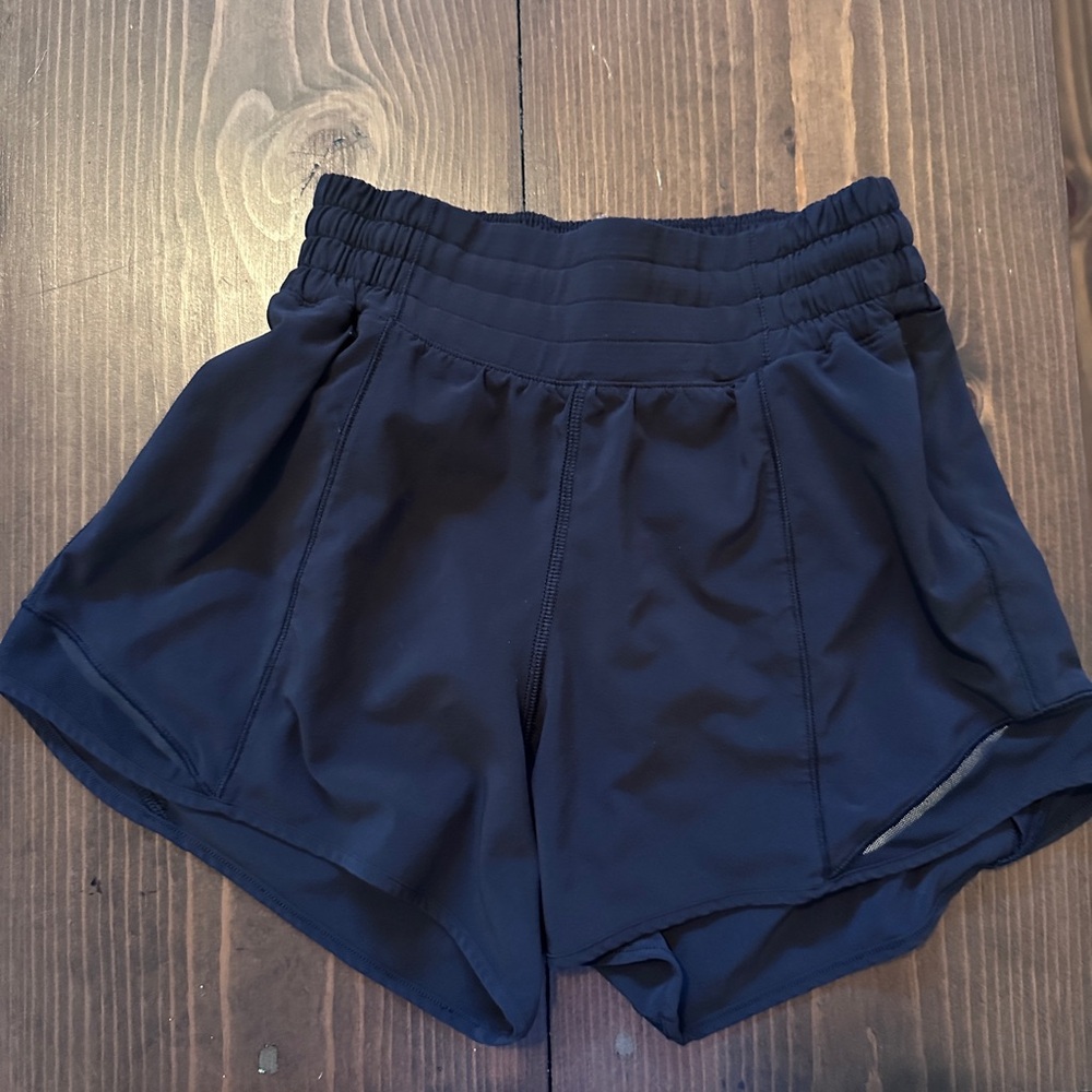 Lululemon Hotty Hot High-Rise Lined Short 4 inch